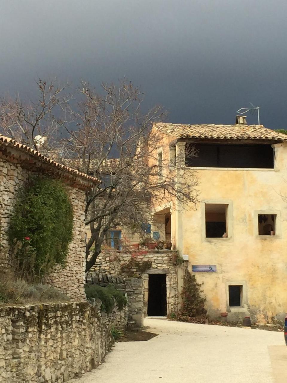 La Salamandre Bleue Βίλα Chantemerle-lès-Grignan Εξωτερικό φωτογραφία